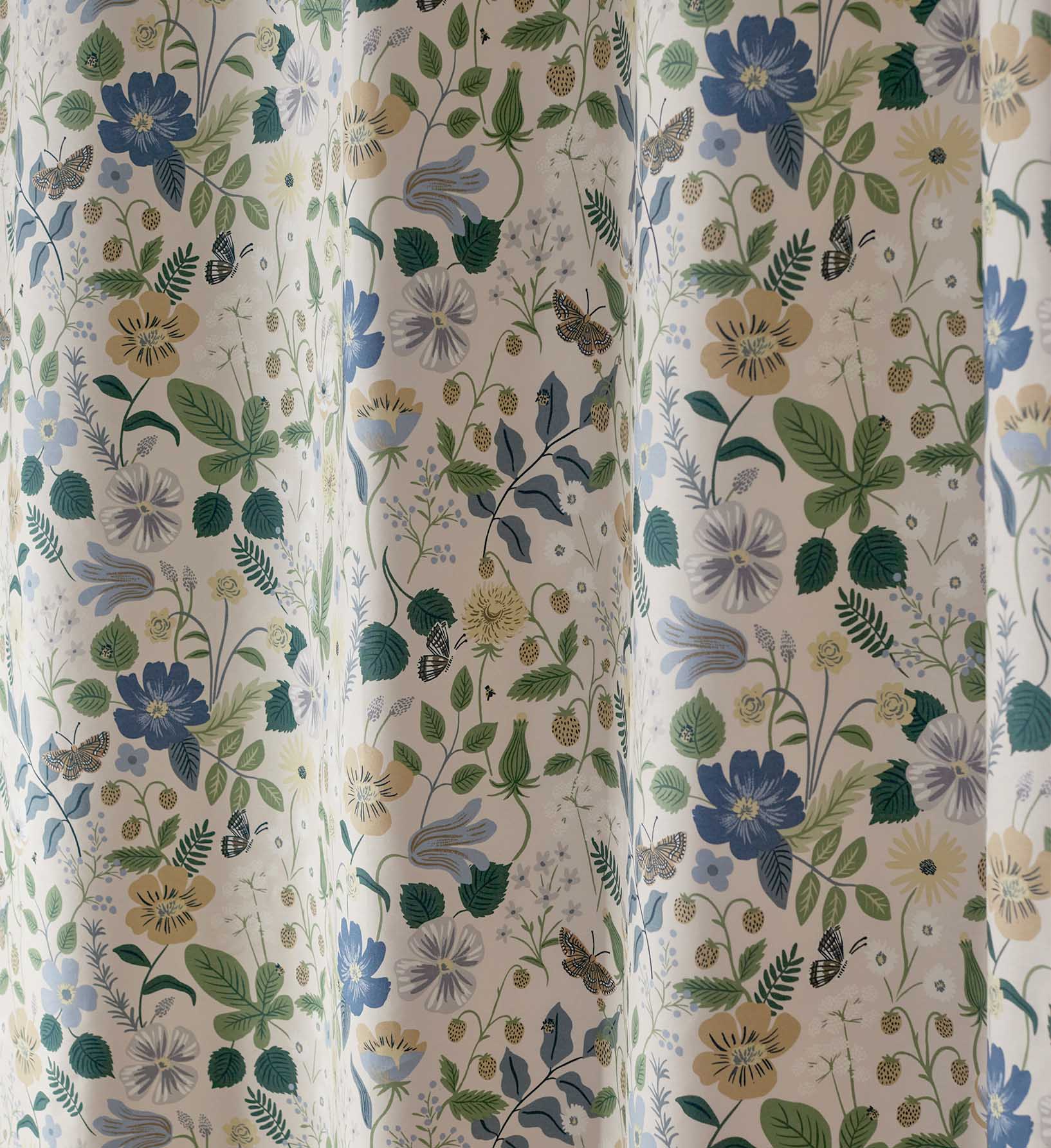 Percale Shower Curtain - Strawberry Fields Beige